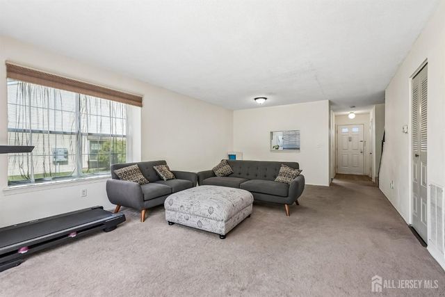 289 Bromley Place, East Brunswick, NJ 08816