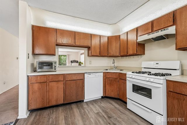 289 Bromley Place, East Brunswick, NJ 08816