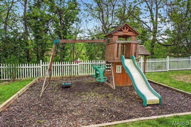 152 Gall Road, Columbia, IL 62236