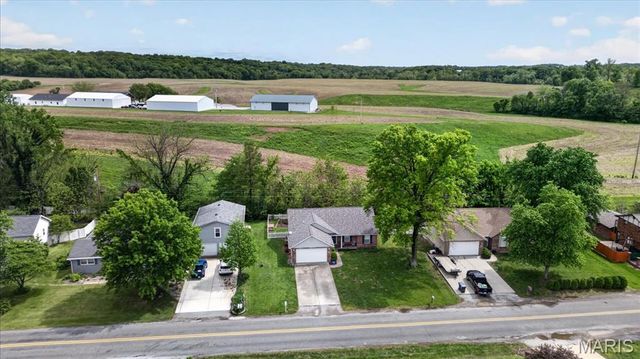 152 Gall Road, Columbia, IL 62236