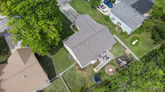 152 Gall Road, Columbia, IL 62236