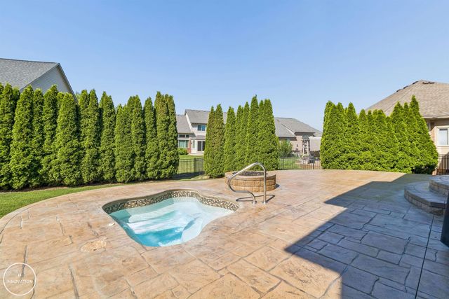 19060 Bedford Drive, Clinton Twp, MI 48038