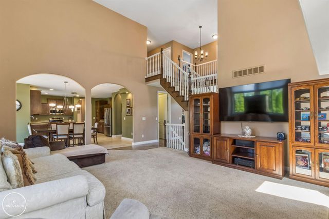 19060 Bedford Drive, Clinton Twp, MI 48038