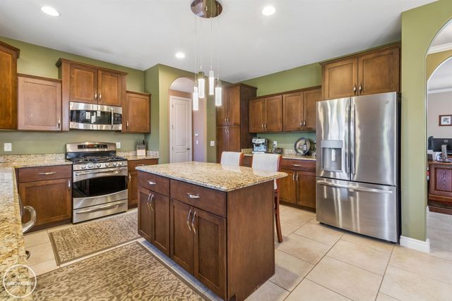 19060 Bedford Drive, Clinton Twp, MI 48038