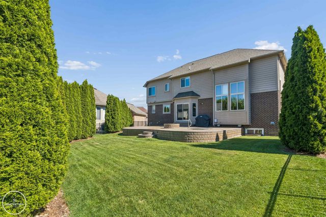19060 Bedford Drive, Clinton Twp, MI 48038