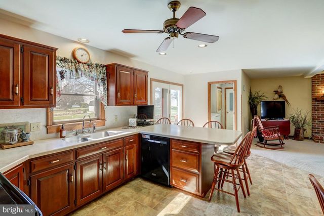 3880 NOLT RD, Landisville, PA 17538