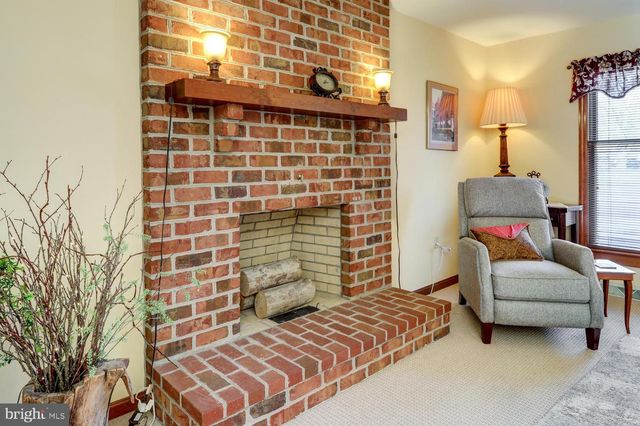 3880 NOLT RD, Landisville, PA 17538