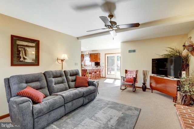 3880 NOLT RD, Landisville, PA 17538