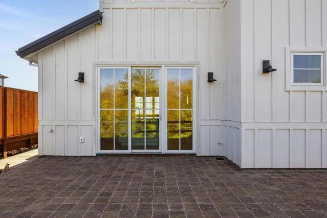 577 Creekside Court, Half Moon Bay, CA 94019