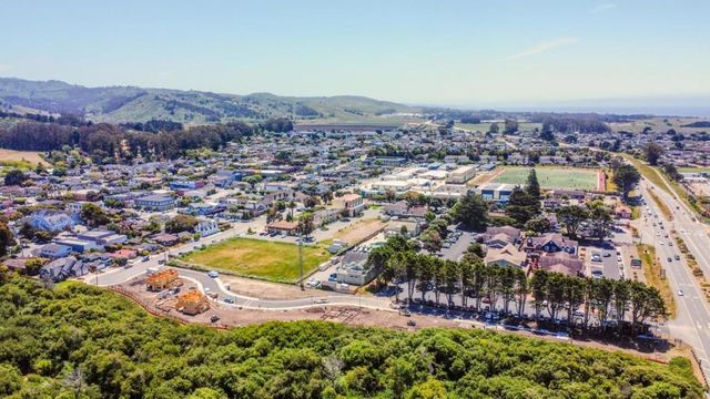 577 Creekside Court, Half Moon Bay, CA 94019