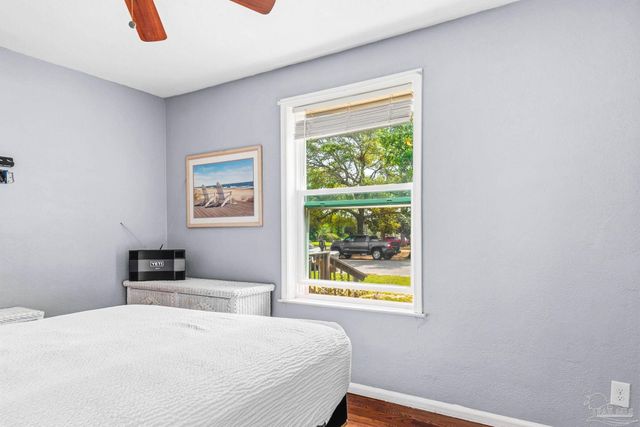 424 Gibbs Rd, Pensacola, FL 32507