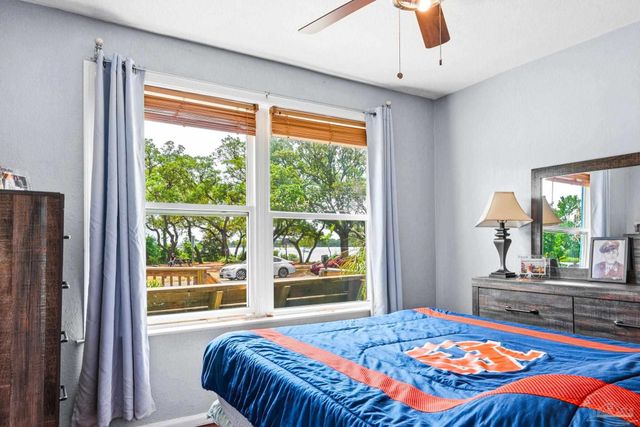 424 Gibbs Rd, Pensacola, FL 32507