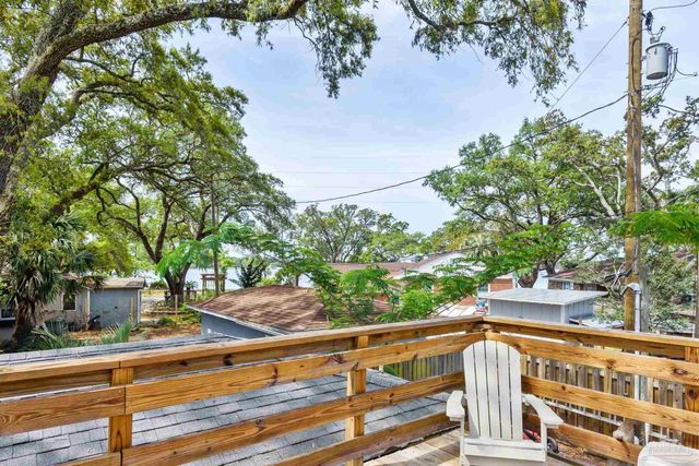 424 Gibbs Rd, Pensacola, FL 32507