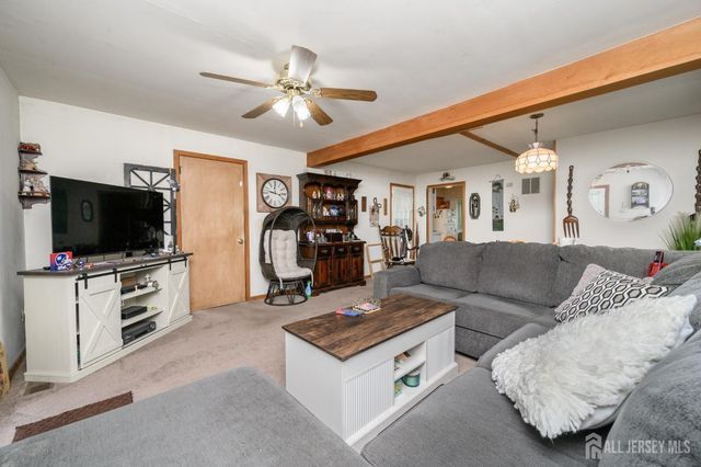 405 Magnolia Road, Mount Laurel, NJ 08054