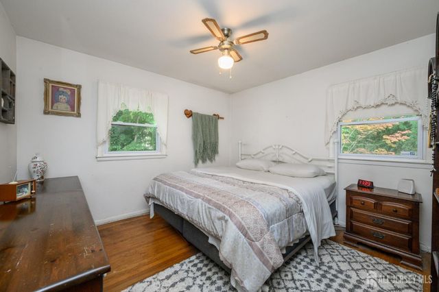 405 Magnolia Road, Mount Laurel, NJ 08054