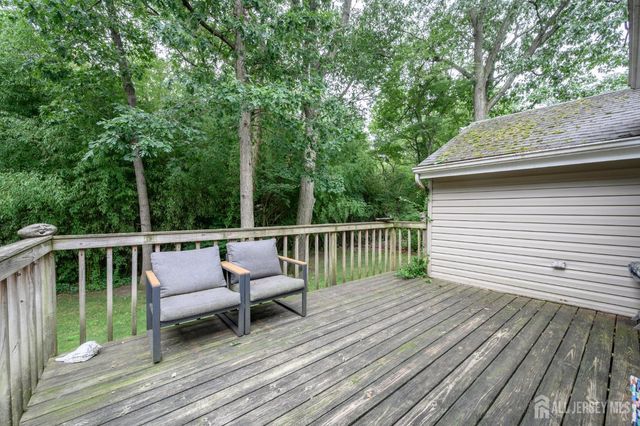 405 Magnolia Road, Mount Laurel, NJ 08054