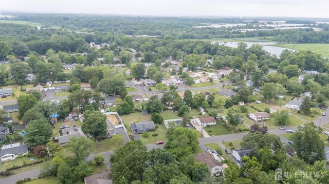 405 Magnolia Road, Mount Laurel, NJ 08054