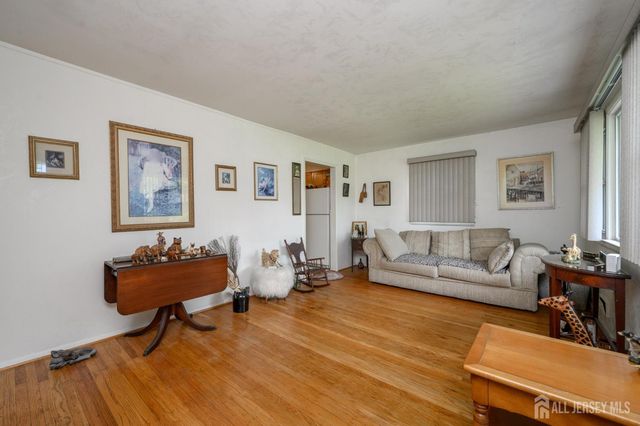 405 Magnolia Road, Mount Laurel, NJ 08054
