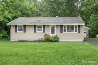405 Magnolia Road, Mount Laurel, NJ 08054