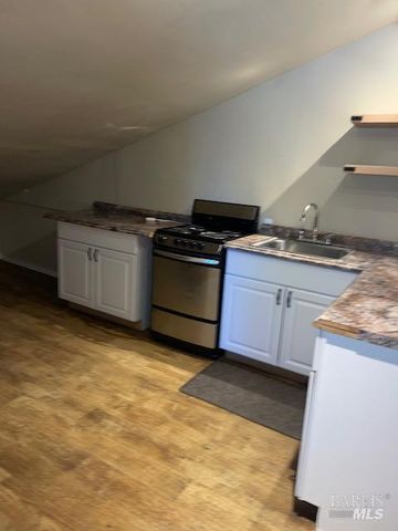 3880 Gravenstein Hwy S, Sebastopol, CA 95472