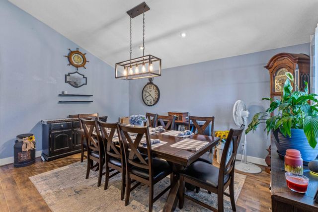 1061 Chianti Ln, Manteca, CA 95337