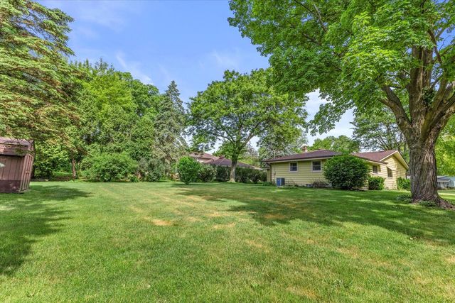 12115 W Luther AVENUE, Hales Corners, WI 53130