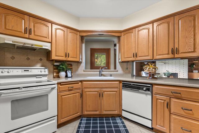 12115 W Luther AVENUE, Hales Corners, WI 53130
