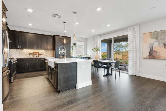 8435 Kyler Rd, Elk Grove, CA 95757