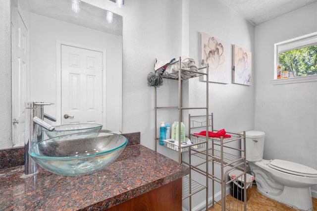 4018 Wuthering Heights Drive, Houston, TX 77045