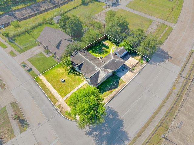 4018 Wuthering Heights Drive, Houston, TX 77045