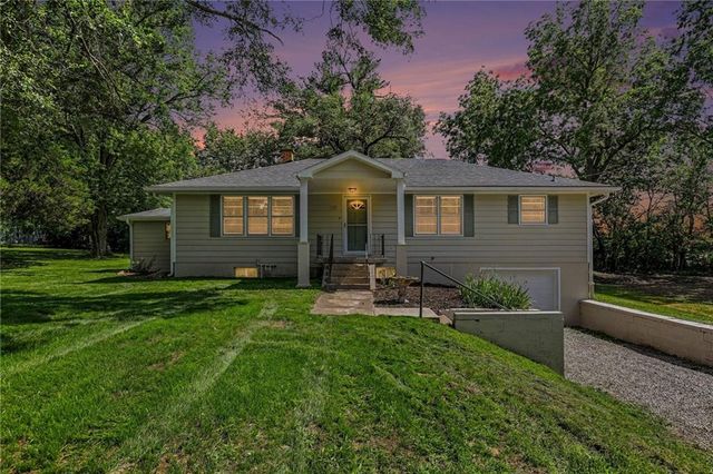 339 W Oak Street, Trimble, MO 64492