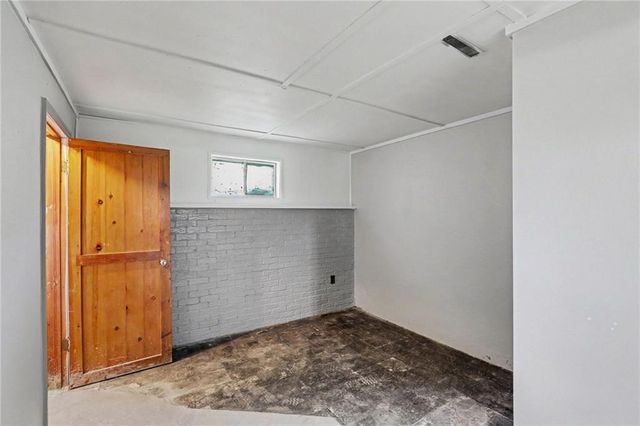 339 W Oak Street, Trimble, MO 64492