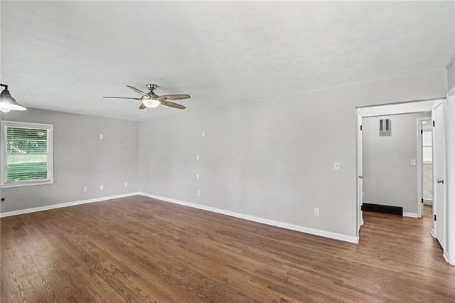 339 W Oak Street, Trimble, MO 64492