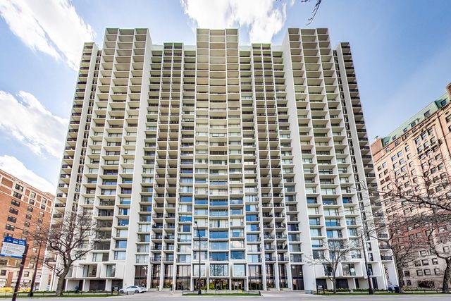 3200 N Lake Shore Drive 710, Chicago, IL 60657