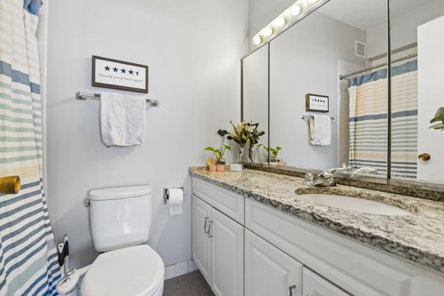 3200 N Lake Shore Drive 710, Chicago, IL 60657