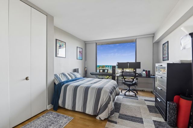 3200 N Lake Shore Drive 710, Chicago, IL 60657