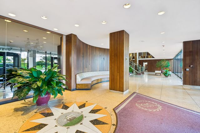 3200 N Lake Shore Drive 710, Chicago, IL 60657