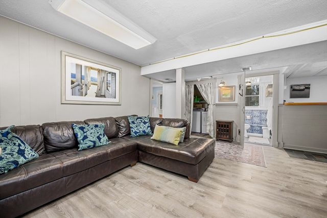 1 Outward Reach, Yarmouth, MA 02675
