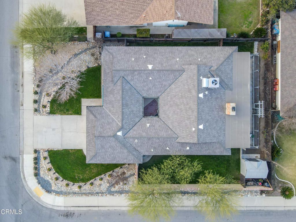 Image 3 of property listing at 416 Bermuda Street, Bakersfield, CA 93309