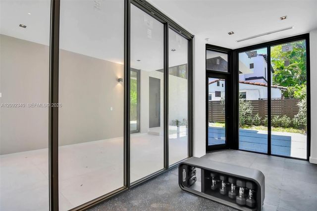 125 SW 29th Road, Miami, FL 33129
