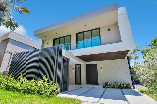 125 SW 29th Road, Miami, FL 33129