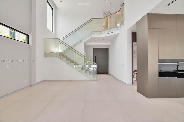 125 SW 29th Road, Miami, FL 33129