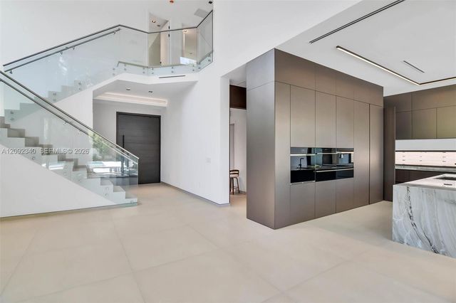 125 SW 29th Road, Miami, FL 33129