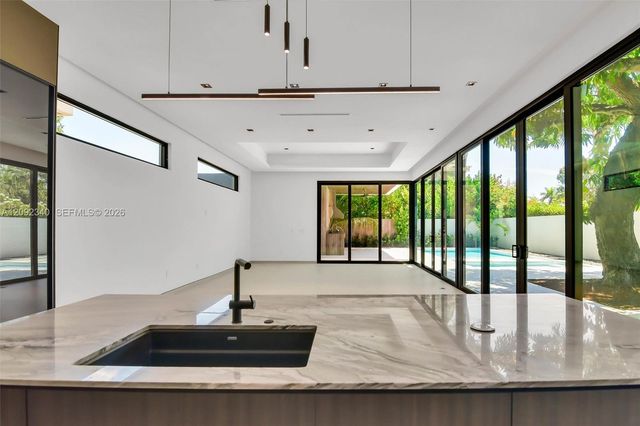 125 SW 29th Road, Miami, FL 33129