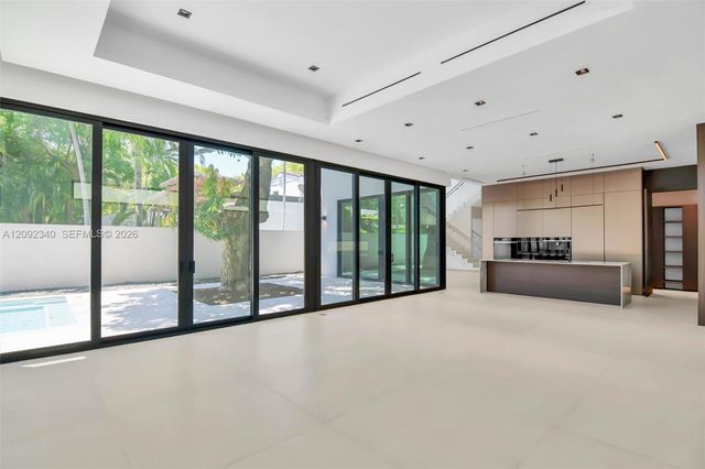 125 SW 29th Road, Miami, FL 33129