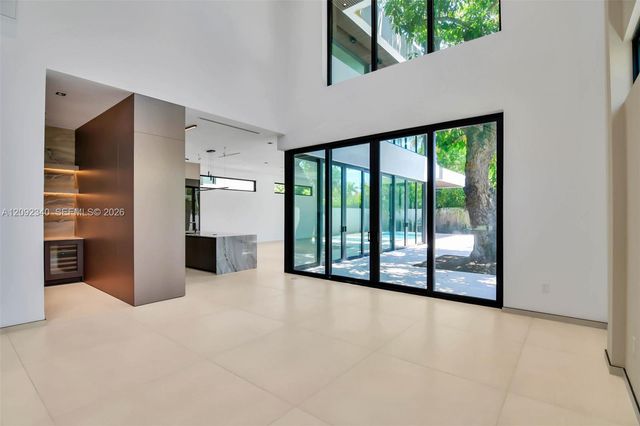 125 SW 29th Road, Miami, FL 33129
