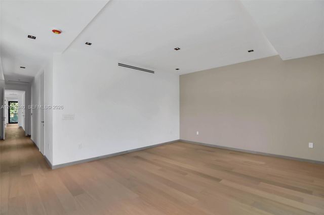 125 SW 29th Road, Miami, FL 33129