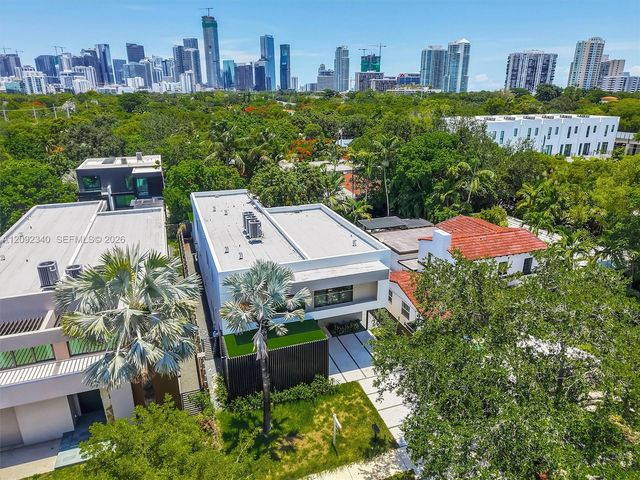 125 SW 29th Road, Miami, FL 33129
