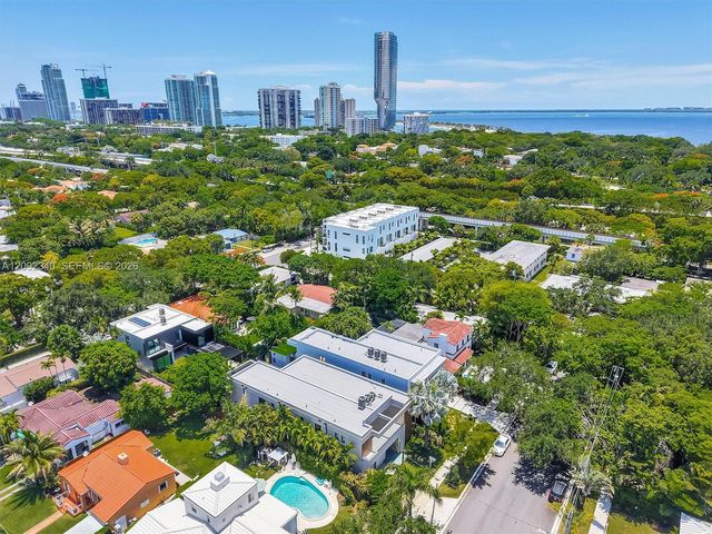 125 SW 29th Road, Miami, FL 33129