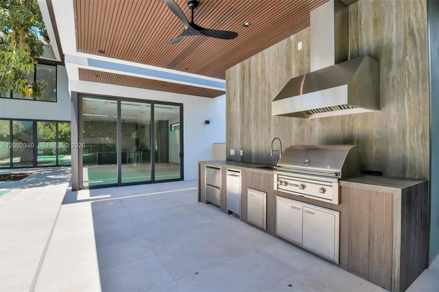 125 SW 29th Road, Miami, FL 33129